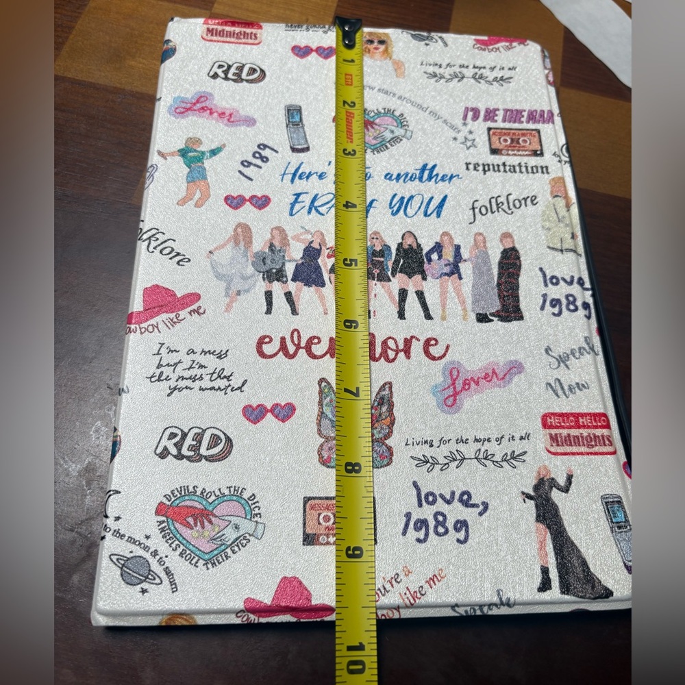 Taylor Swift Patterned Tablet Case - Picture 3 of 5